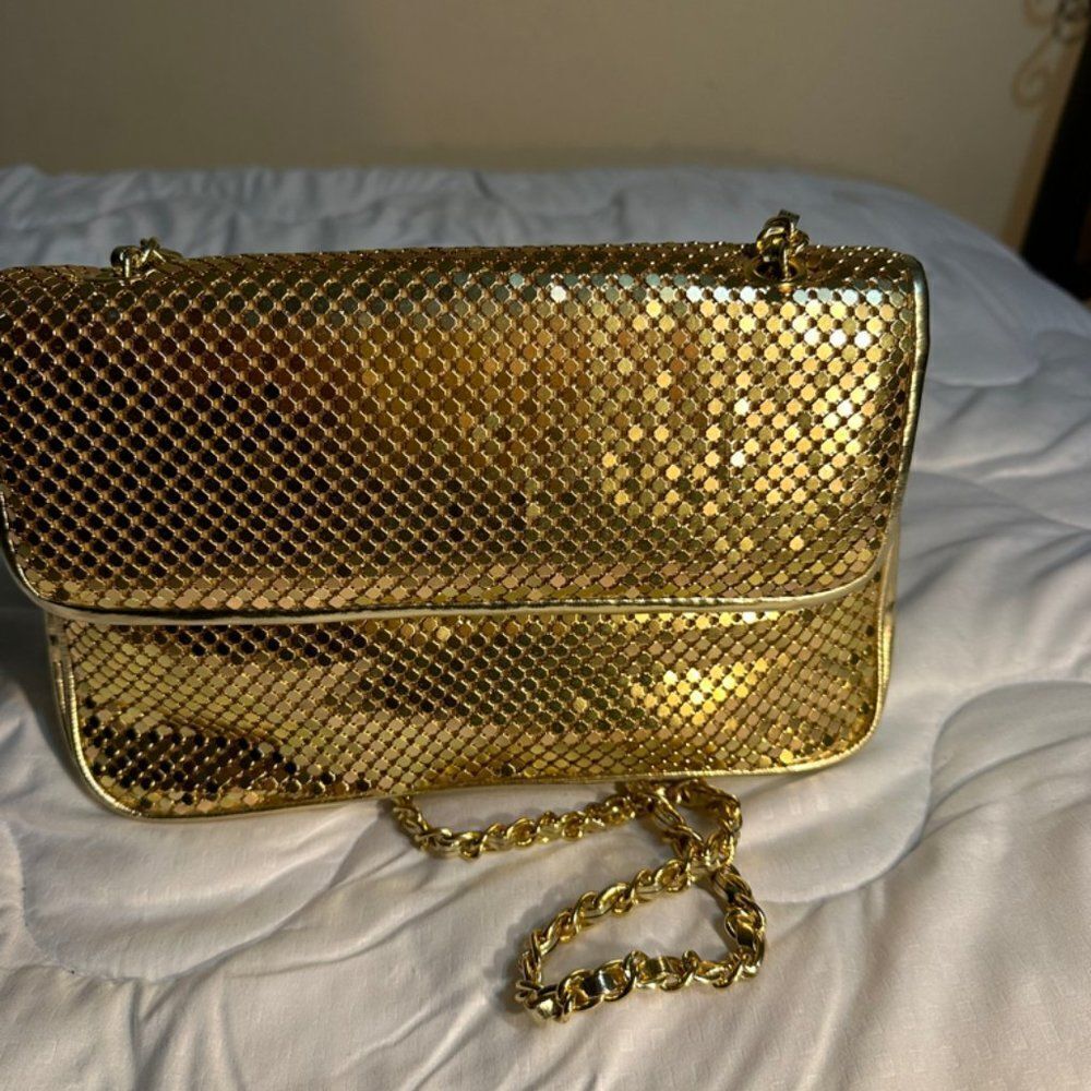 Gold flashy cross body purse - Picture 2 of 11